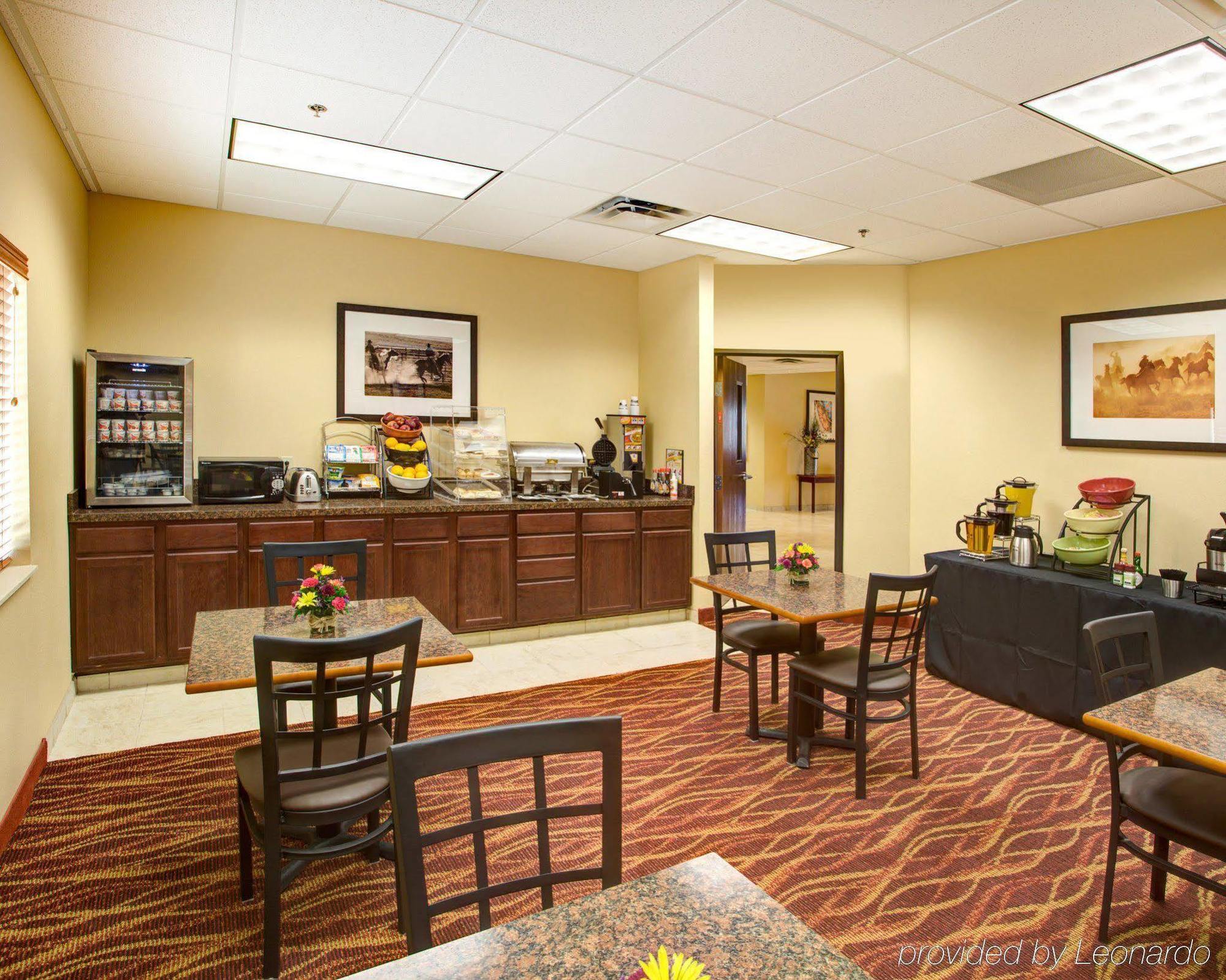 Rodeway Inn & Suites Phillipsburg Exterior photo